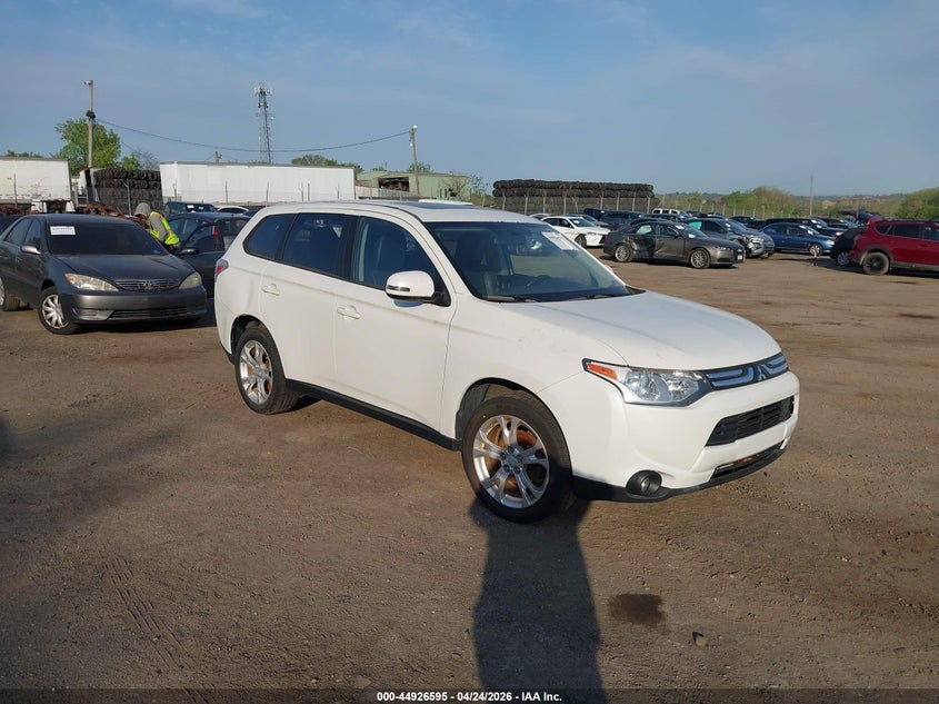 2014 Mitsubishi Outlander Se