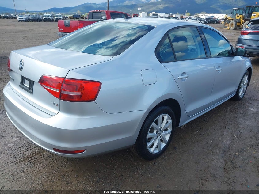 2015 VOLKSWAGEN JETTA auction photo 4