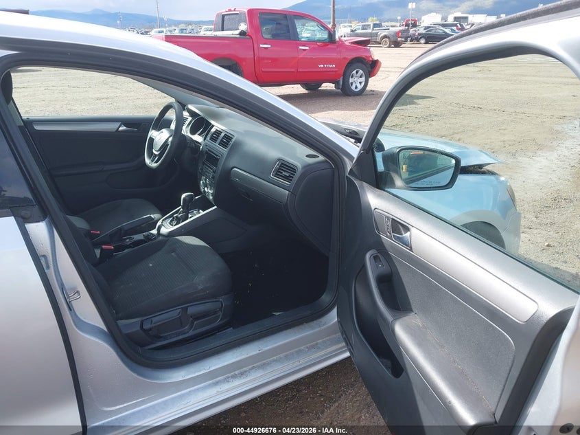 2015 VOLKSWAGEN JETTA auction photo 5