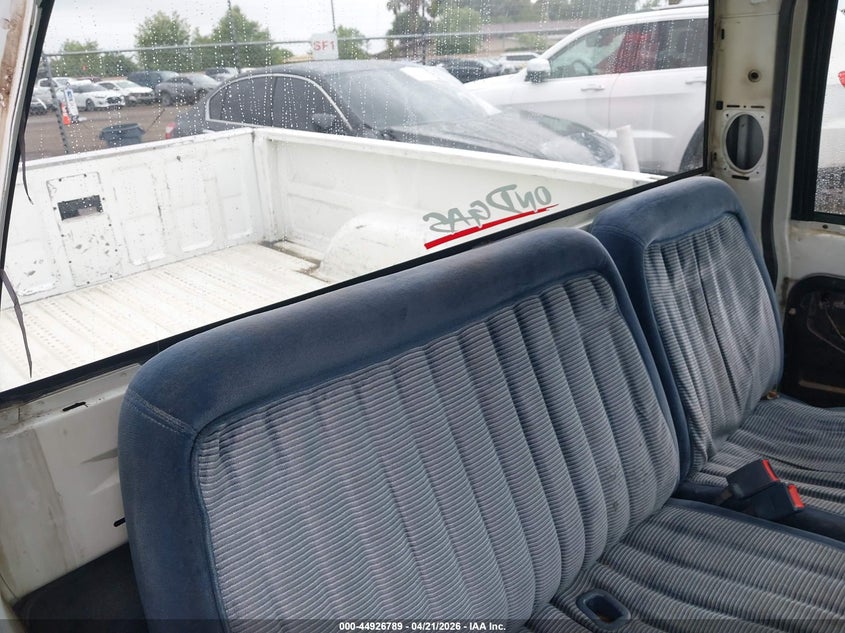 1990 GMC Sierra C1500 VIN: 1GTDC14K7LZ500330 Lot: 44926789