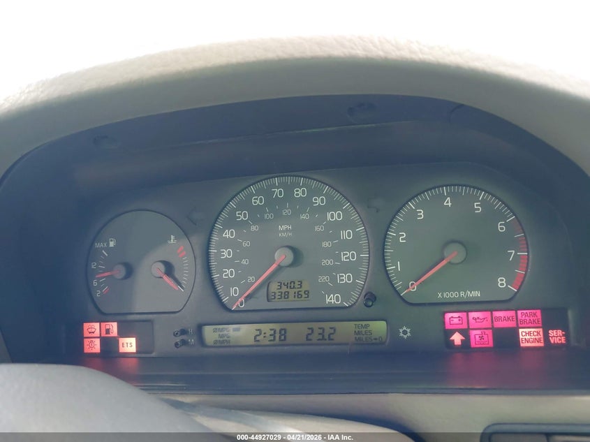 2000 Volvo V70 Se VIN: YV1LW61J7Y2675182 Lot: 44927029