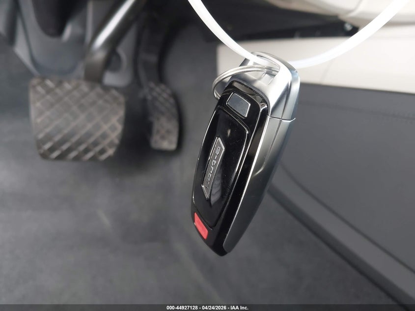 2024 Audi Q8 E-Tron Premium Plus Quattro VIN: WA15AAGE2RB008817 Lot: 44927128