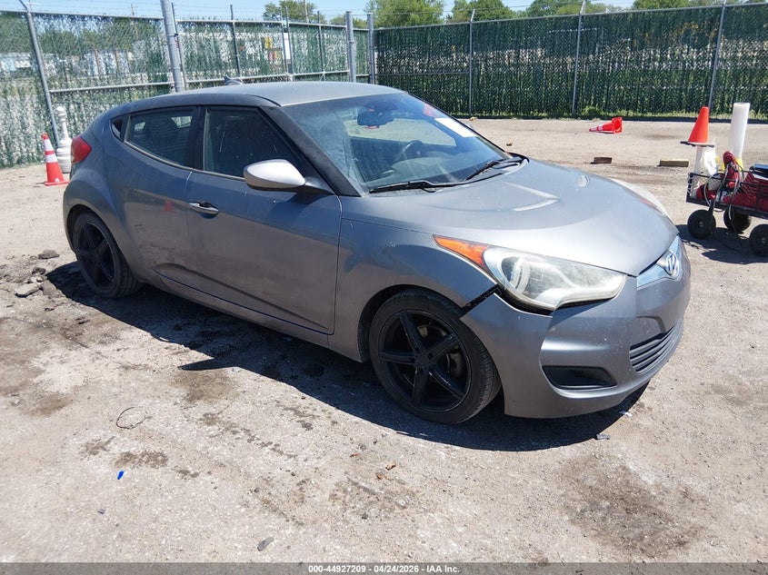 2013 Hyundai Veloster Base W/Black
