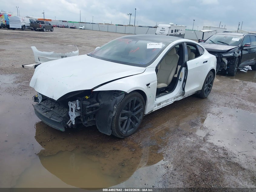 2022 Tesla Model S Dual Motor All-Wheel Drive VIN: 5YJSA1E54NF489575 Lot: 44927642
