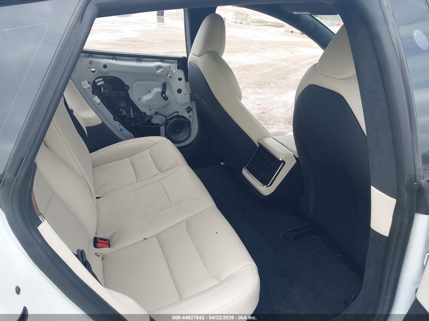 2022 Tesla Model S Dual Motor All-Wheel Drive VIN: 5YJSA1E54NF489575 Lot: 44927642