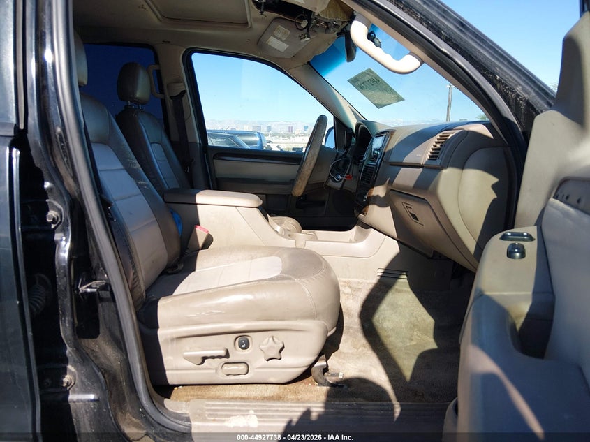2004 FORD EXPLORER auction photo 5