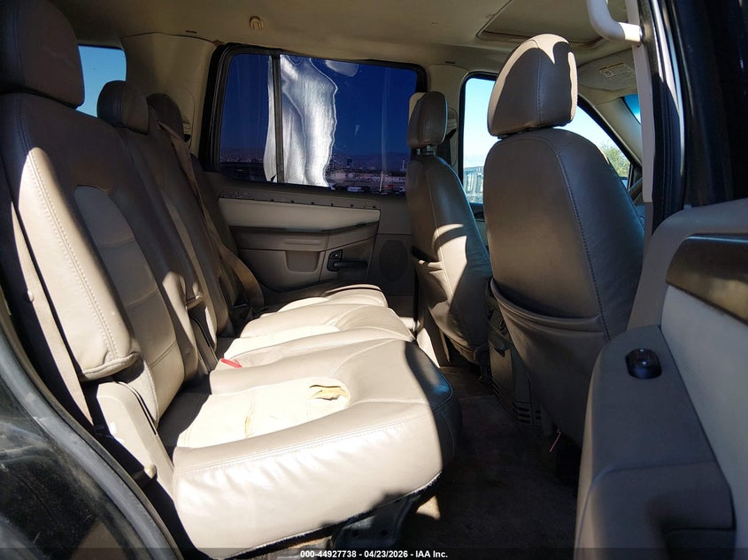 2004 FORD EXPLORER auction photo 8