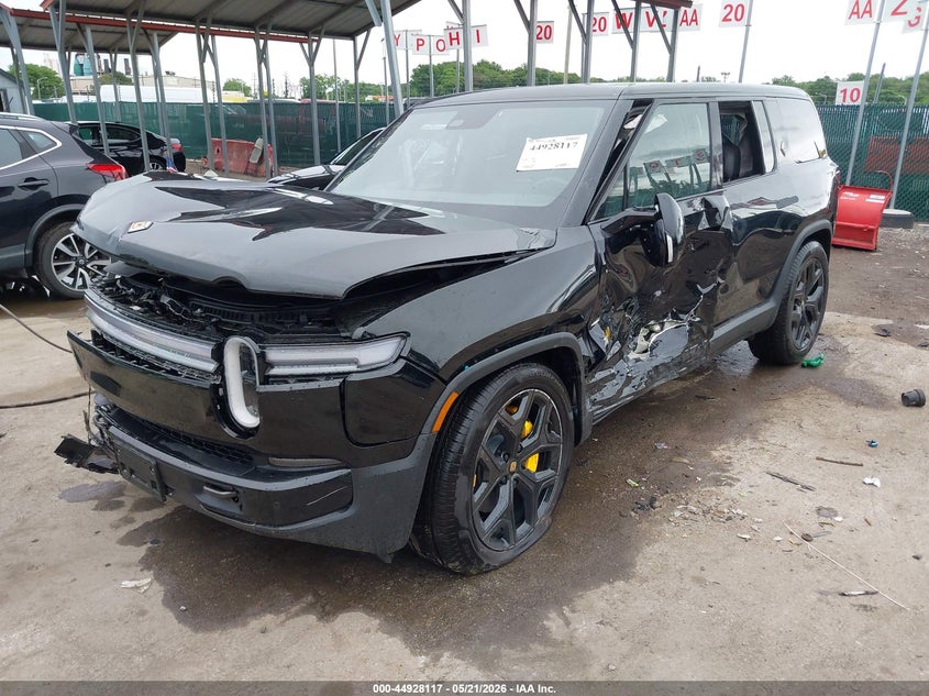 2026 RIVIAN R1S