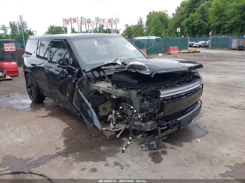 2026 RIVIAN R1S auction photo 1