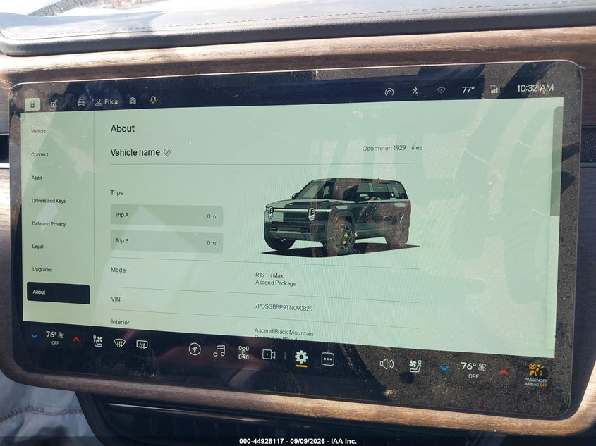 2026 RIVIAN R1S auction photo 7