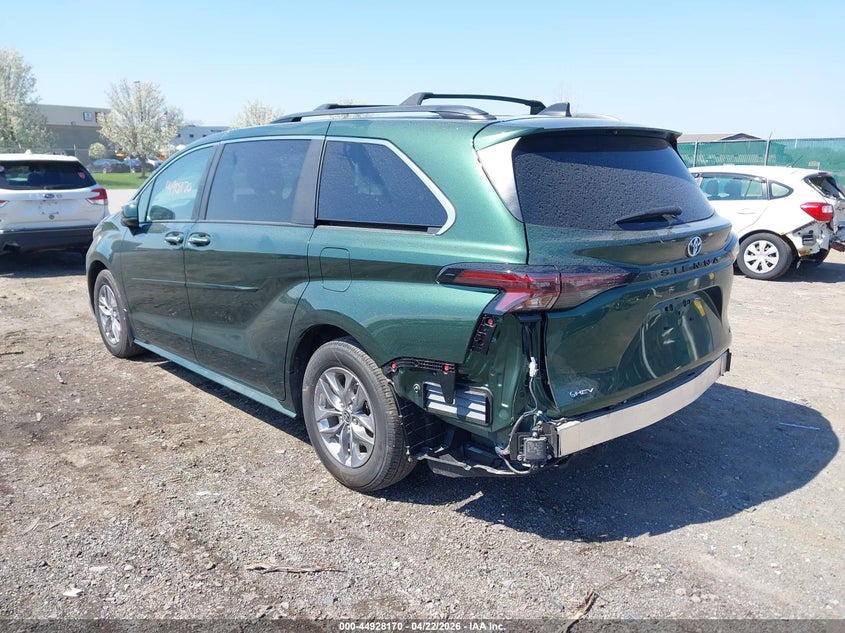 VIN 5TDJRKEC5SS264551 2025 TOYOTA SIENNA XLE