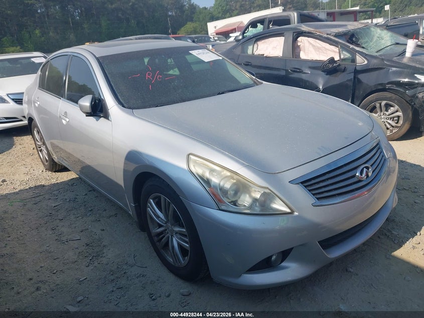 2013 INFINITI G37 JOURNEY