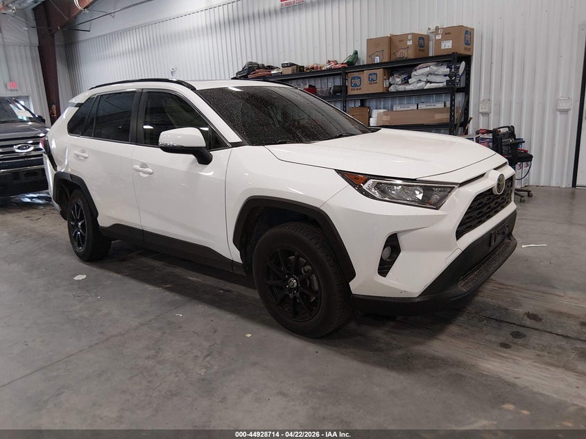 2019 TOYOTA RAV4 XLE