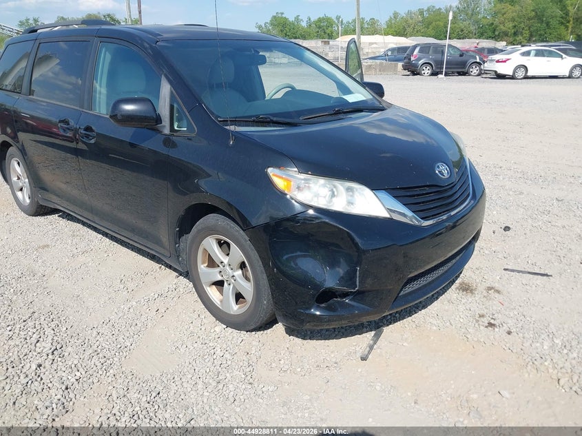 2014 TOYOTA SIENNA VAN 3.5L V-6 DOHC, VVT, 266HP