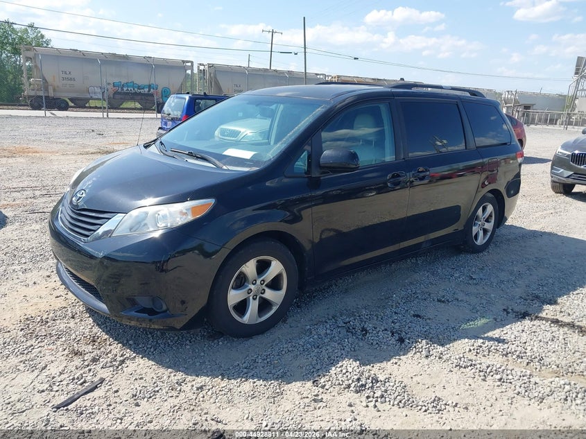 2014 TOYOTA SIENNA VAN 3.5L V-6 DOHC, VVT, 266HP