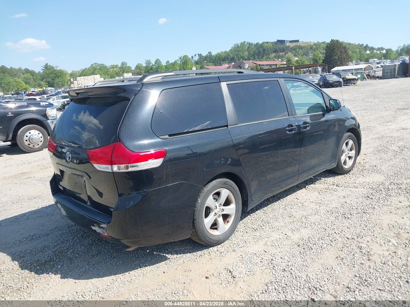 2014 TOYOTA SIENNA VAN 3.5L V-6 DOHC, VVT, 266HP