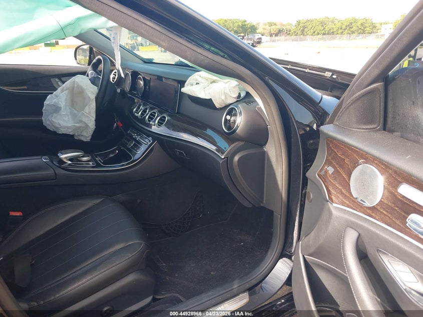 2017 Mercedes-Benz E 300