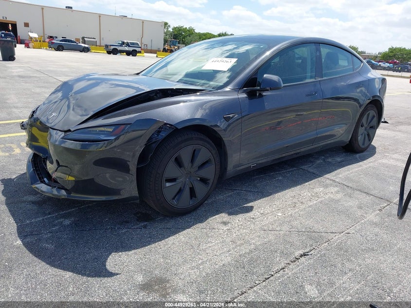 2025 Tesla Model 3 Long Range Rear-Wheel Drive/Standard Rear-Wheel Drive 5YJ3E1EA2SF985864 photo 1
