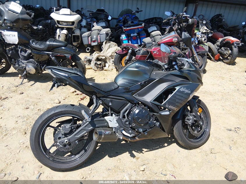 2025 Kawasaki Ex650 P VIN: ML5EXEP15SDAF8932 Lot: 44929472