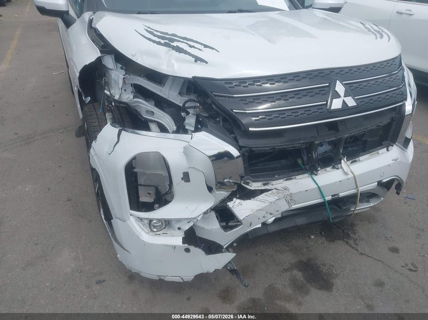 2024 MITSUBISHI OUTLANDER auction photo 6