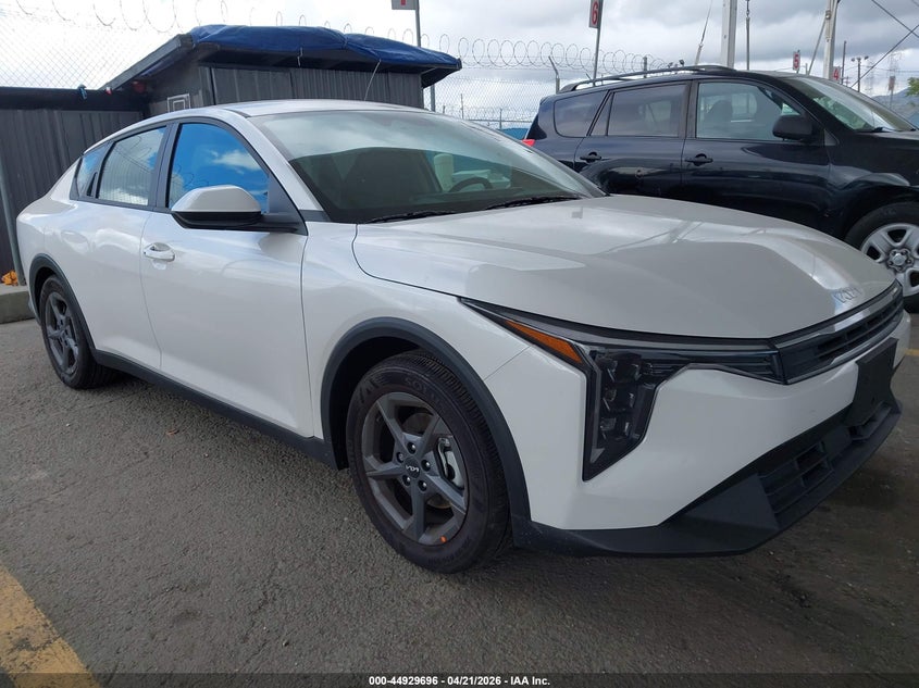 2025 KIA K4 LXS
