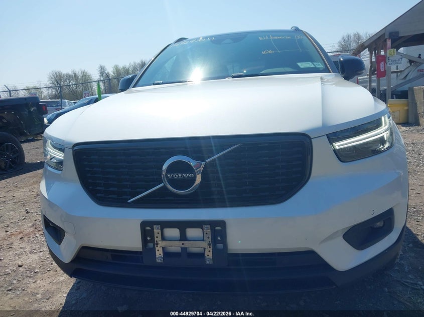 2019 Volvo Xc40 T5 Momentum/T5 R-Design VIN: YV4162XZ0K2013676 Lot: 44929704