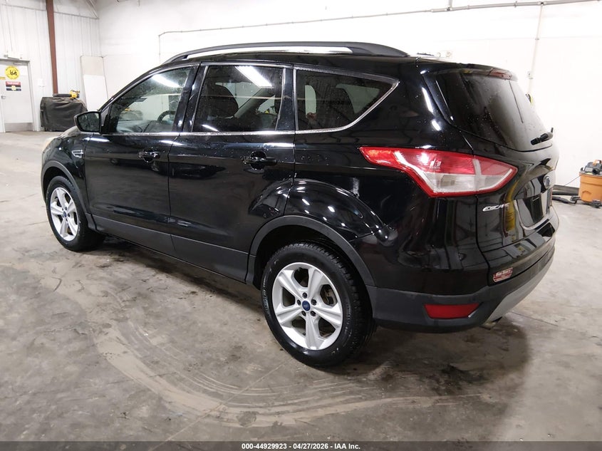 Vin: 1fmcu9gx3gua88114, lot: 45427312, ford escape se 20163