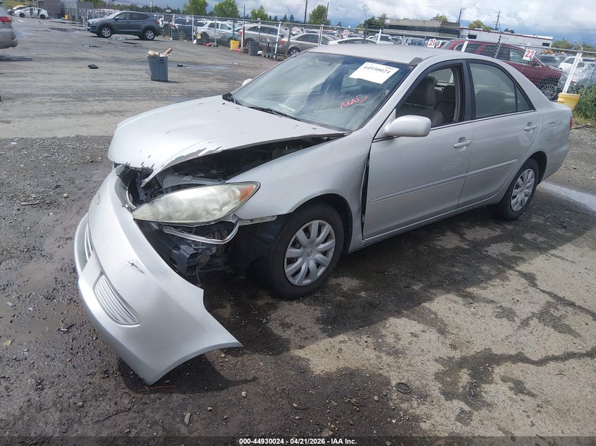 2005 Toyota Camry Le
