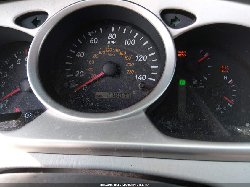 2004 Toyota Highlander Limited V6 VIN: JTEDP21A940039851 Lot: 44930034