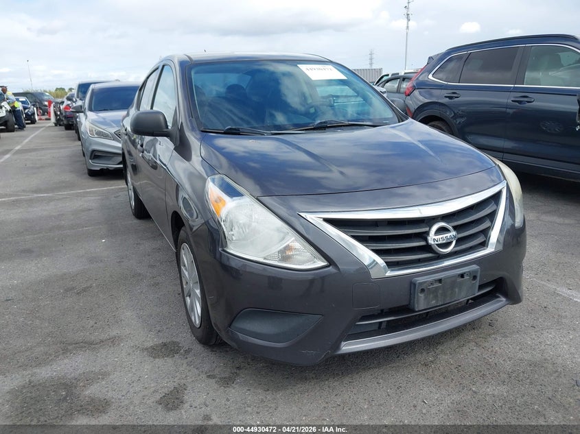 2015 Nissan Versa 1.6 S+