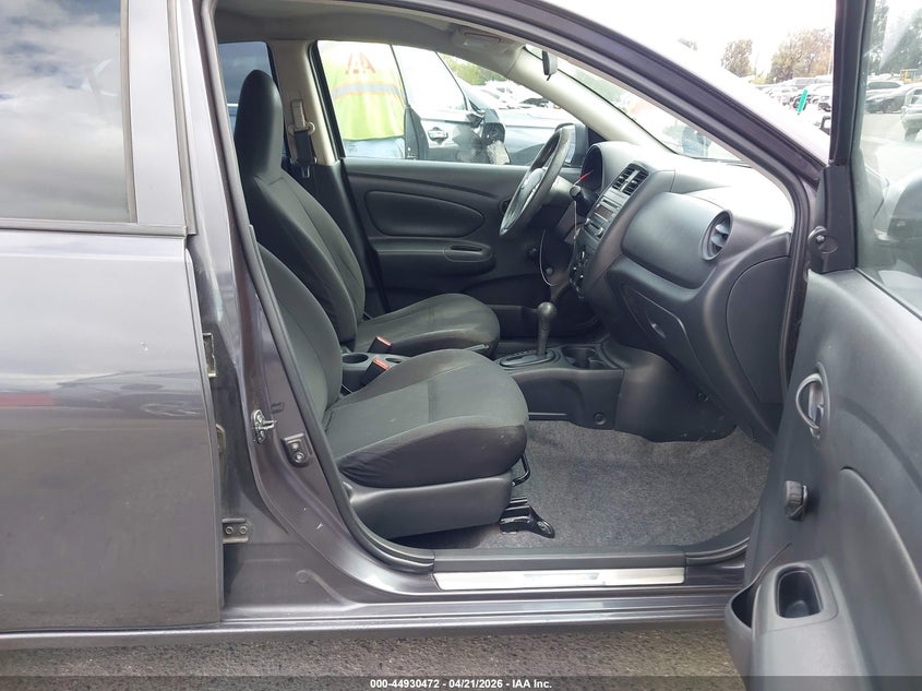2015 Nissan Versa 1.6 S+