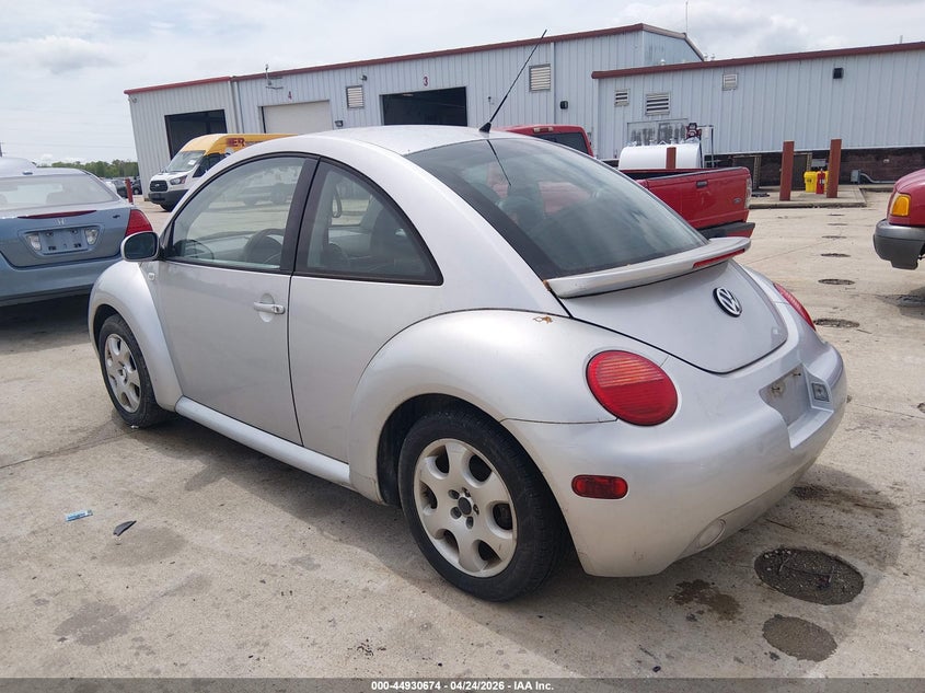 2002 VOLKSWAGEN BEETLE HATCHBACK 2.0L I-4 115HP