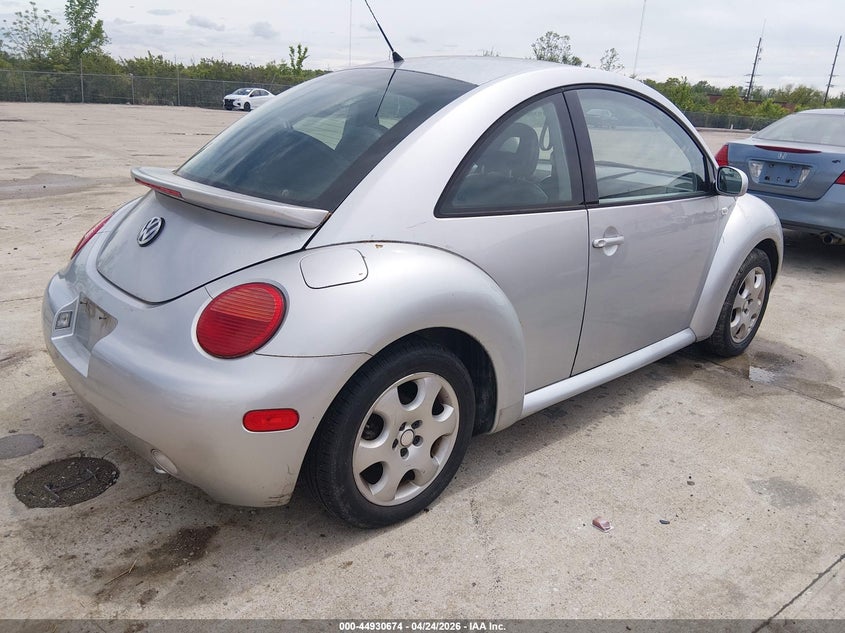 2002 VOLKSWAGEN BEETLE HATCHBACK 2.0L I-4 115HP