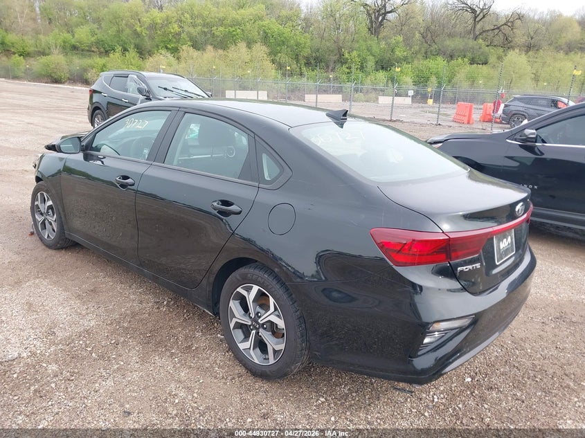 Vin: 3kpf24ad7me411924, lot: 45428116, kia forte lxs 20213