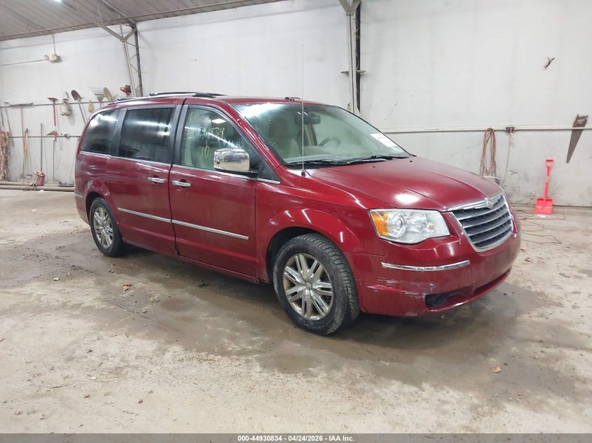 2010 Chrysler Town & Country New Limited