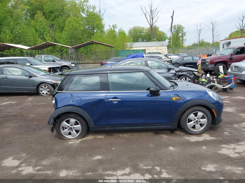 2016 Mini Hardtop Cooper VIN: WMWXP5C53G2D14772 Lot: 44930863