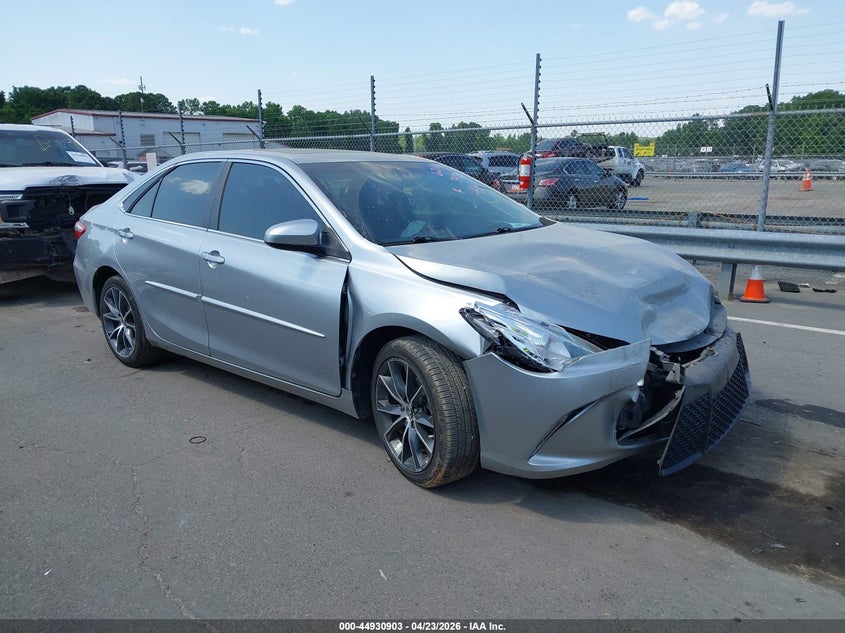 2015 TOYOTA CAMRY XSE