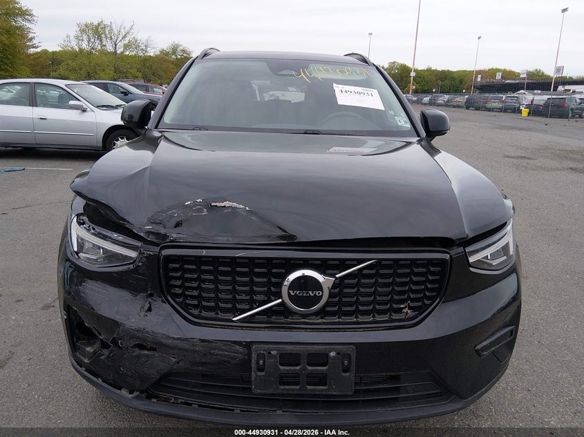 2024 Volvo Xc40 B5 Core Dark Theme VIN: YV4L12UK1R2311095 Lot: 44930931