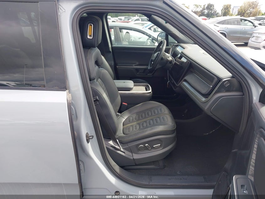 2023 Rivian R1S Adventure