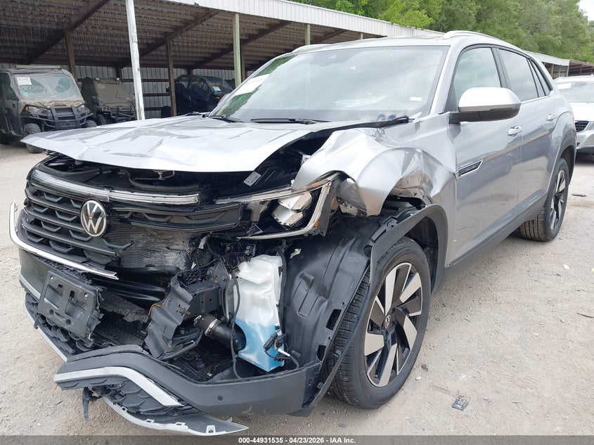 2026 Volkswagen Atlas Cross Sport Se With Technology