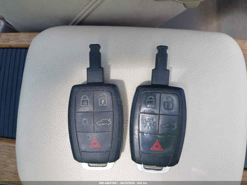 2008 Volvo C70 T5 VIN: YV1MC67228J058582 Lot: 44931601