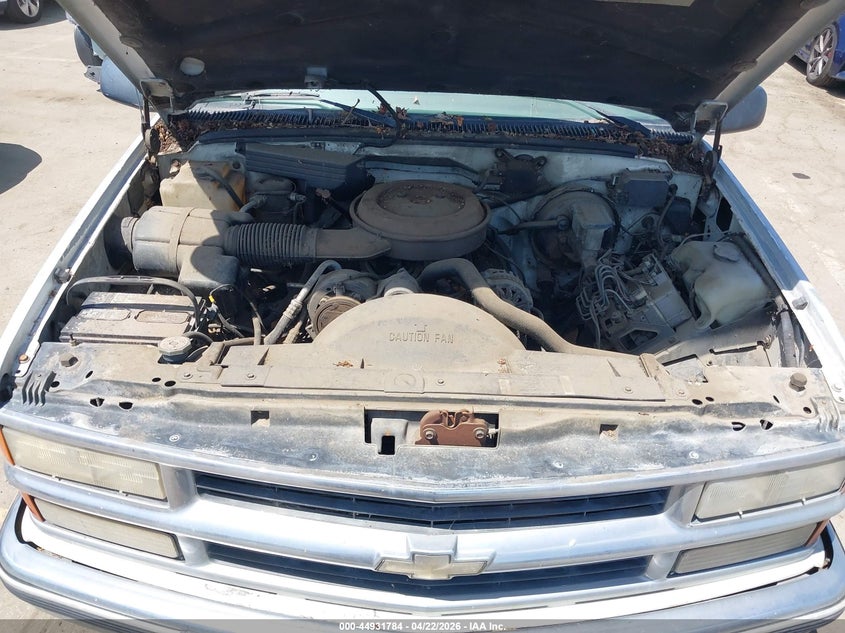 1994 Chevrolet Suburban K1500 VIN: 1GNFK16K0RJ305354 Lot: 44931784