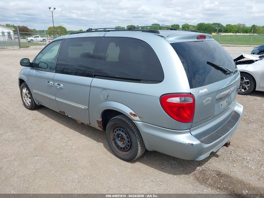 2005 Chrysler Town & Country Touring