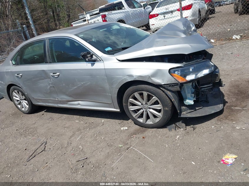 2012 VOLKSWAGEN PASSAT 2.5L SEL
