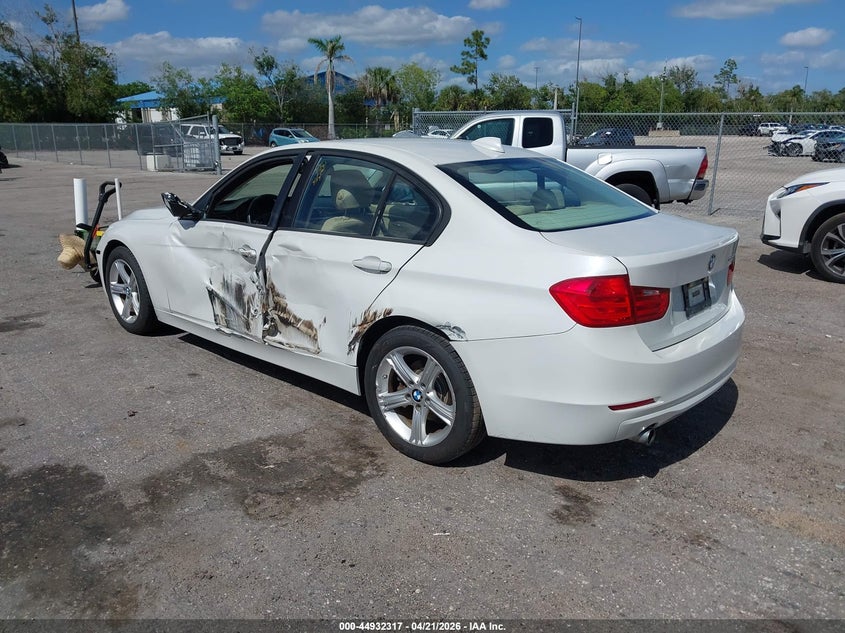 Vin: wba3b1c59epv79263, lot: 45429706, bmw 320i 20143