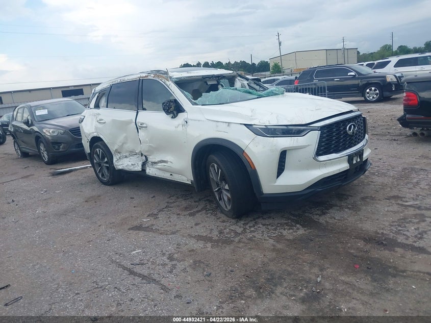 2025 INFINITI QX60 LUXE