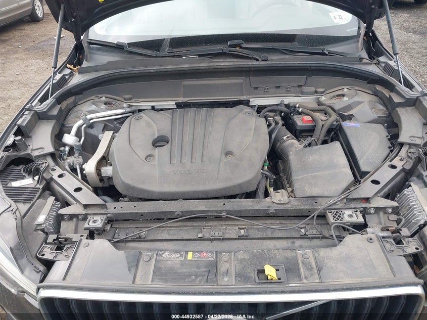 2022 Volvo Xc60 B5 Momentum VIN: YV4L12RK5N1045072 Lot: 44932587