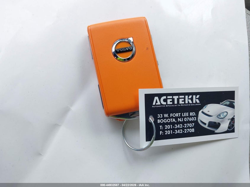 2022 Volvo Xc60 B5 Momentum VIN: YV4L12RK5N1045072 Lot: 44932587