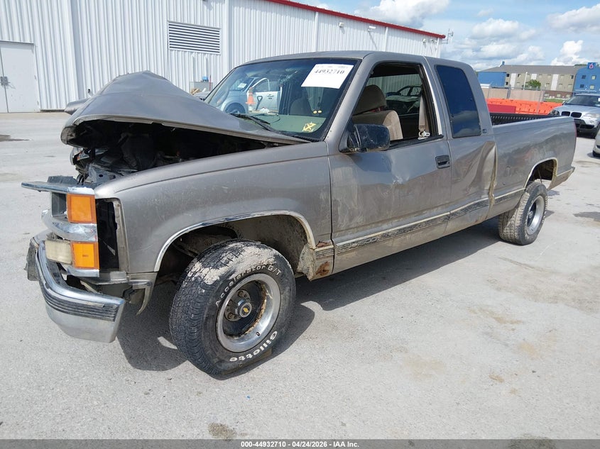 1GCEC19R0XR145999 1999 CHEVROLET C1500 LS photo 1