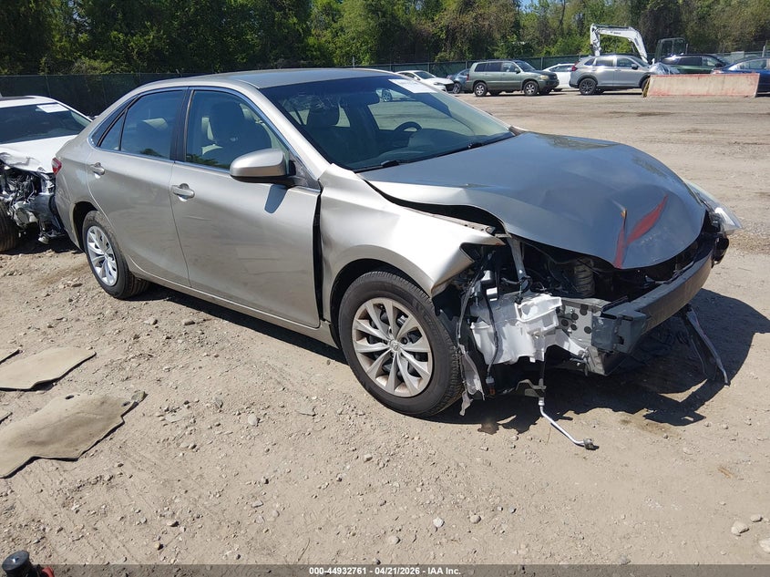 2015 Toyota Camry Le
